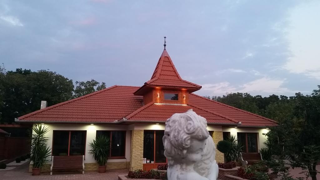 Appartamento Bornemisza Kuria Tiszabecs Esterno foto